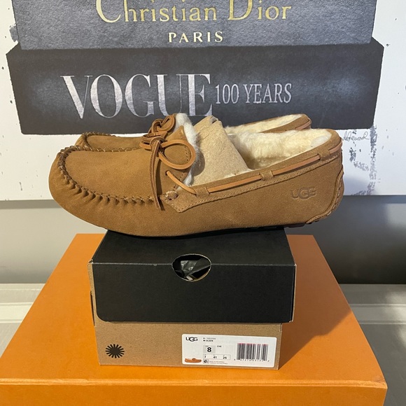 UGG Other - 💥Accepting offers on Ugg Men's Olsen Slipper in Chestnut Size 8/ Women’s 9.5